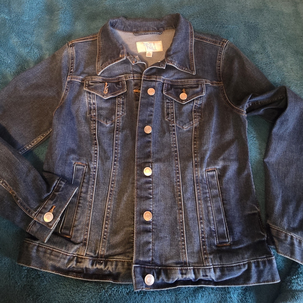 Time and Tru Women's Blue Denim Jacket
